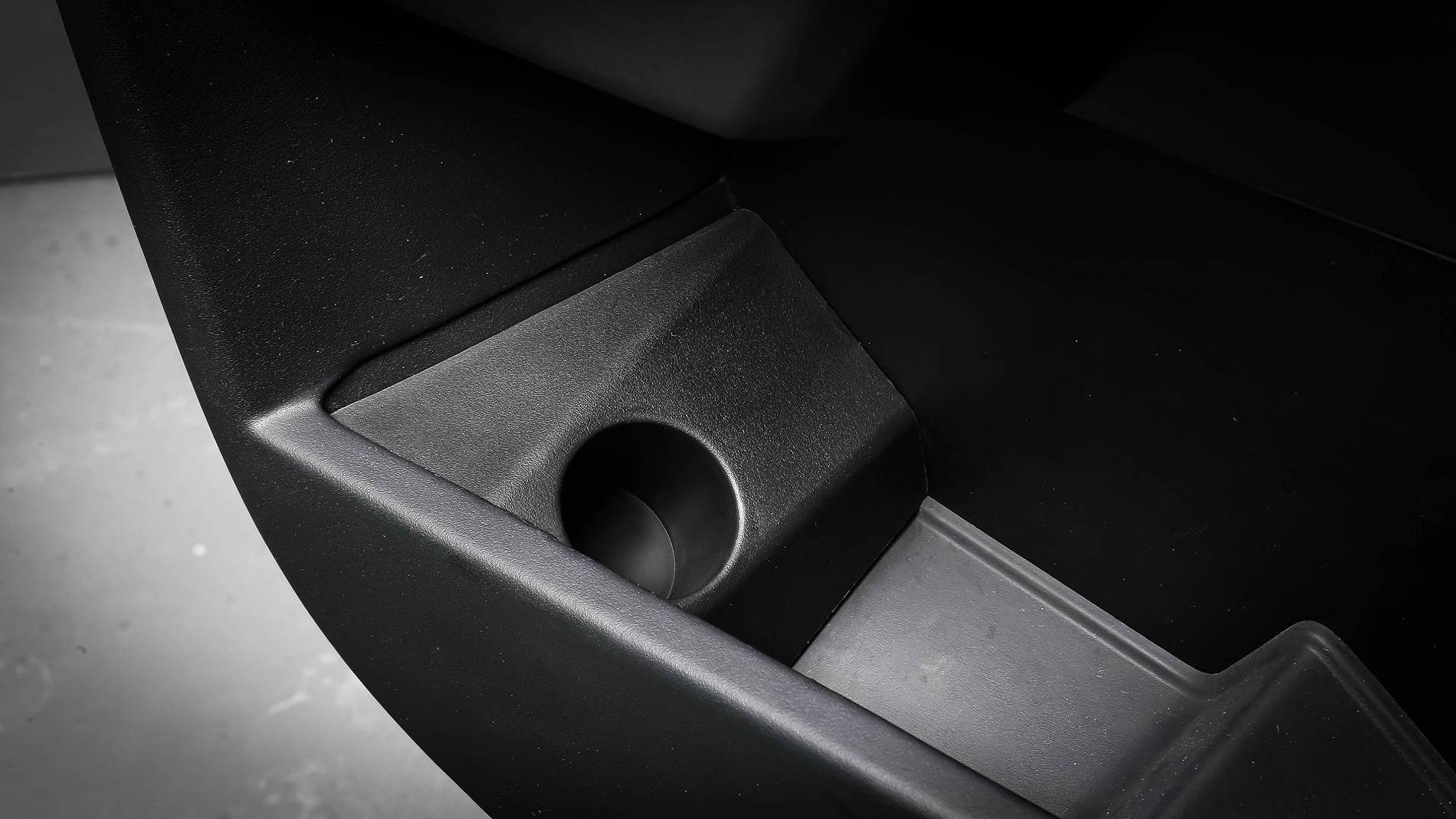Tesla Cybertruck Foronetry | Charging Adapter Storage Box Available Now! 安装视频-封面