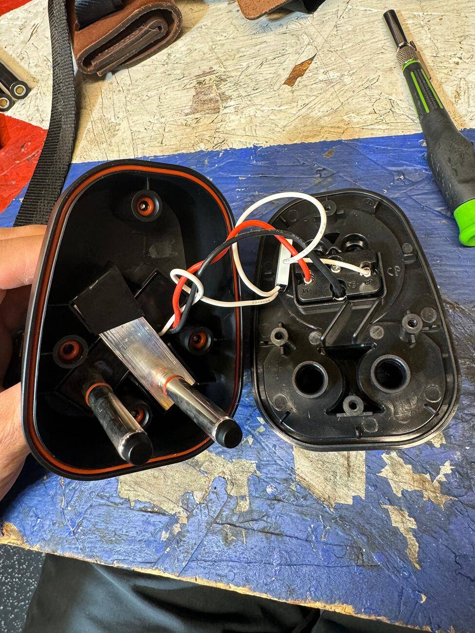 Tesla Cybertruck Charging cybertruck with CCS standard adapter tempImageWpnoeq