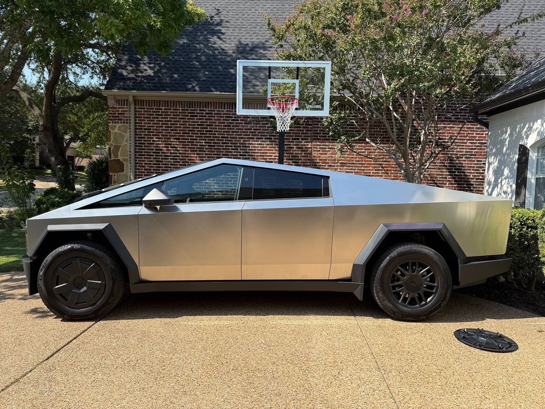 Tesla Cybertruck NON-Foundation Series Cybertruck Now Available to Order (Price: $79,900) !! image0 (1)