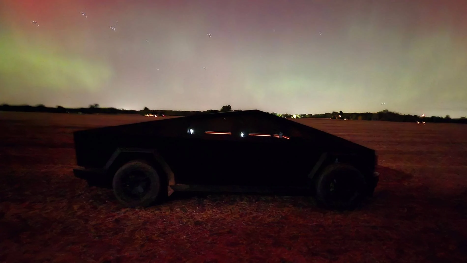 Tesla Cybertruck Daily random Cybertruck photos thread - Post Yours! 📸 🤳 4