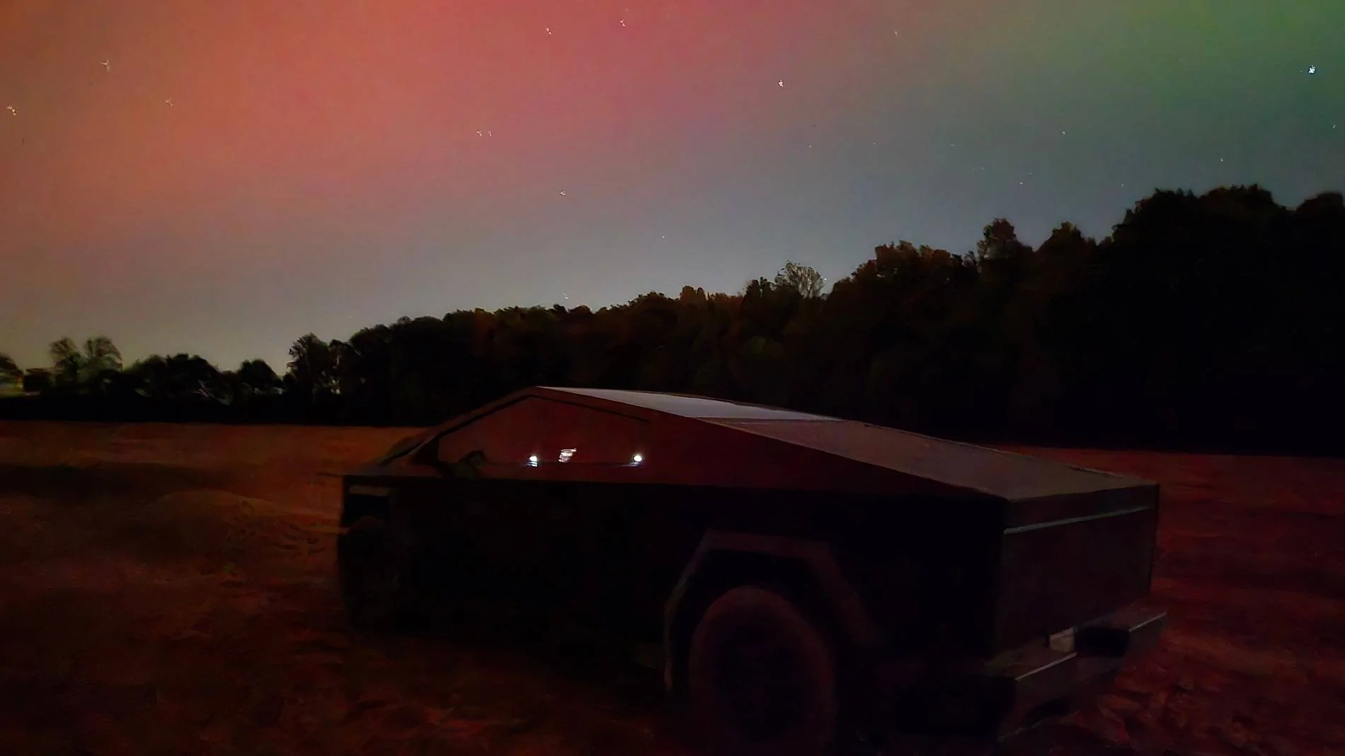 Tesla Cybertruck Daily random Cybertruck photos thread - Post Yours! 📸 🤳 2