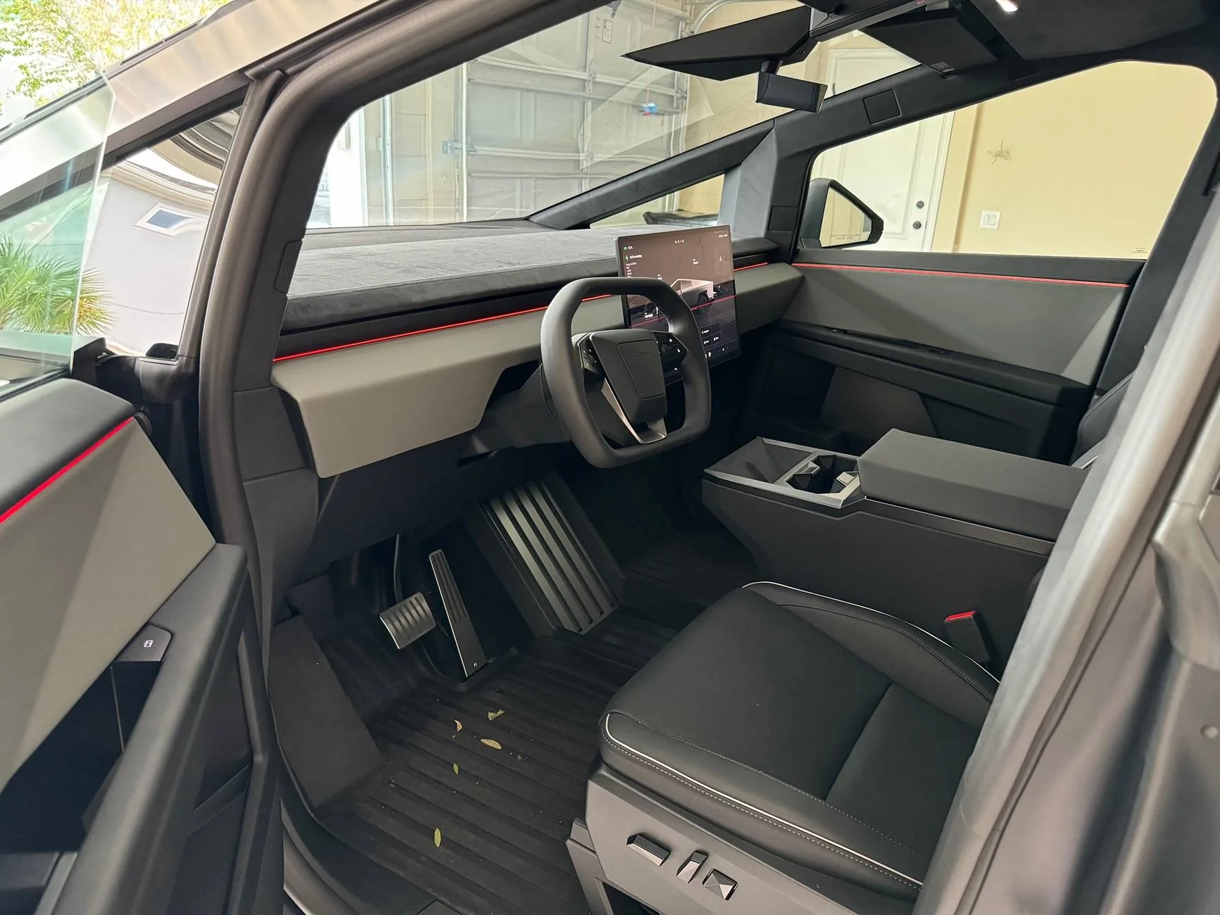 Tesla Cybertruck Cyberbeast waiting room ⏳ IMG_0350