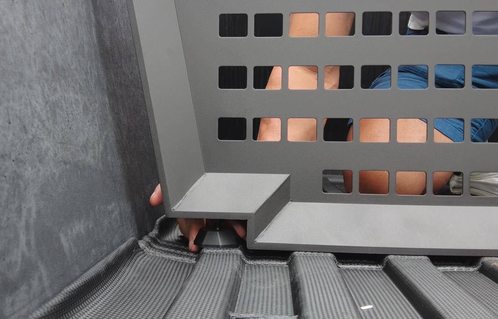 Tesla Cybertruck 🚀 Upgraded Cargo Divider's Most Comprehensive Review Video:  Solved  the OEM Issues that bother you most! 🚚 Teslaunch Cargo Divider (2)