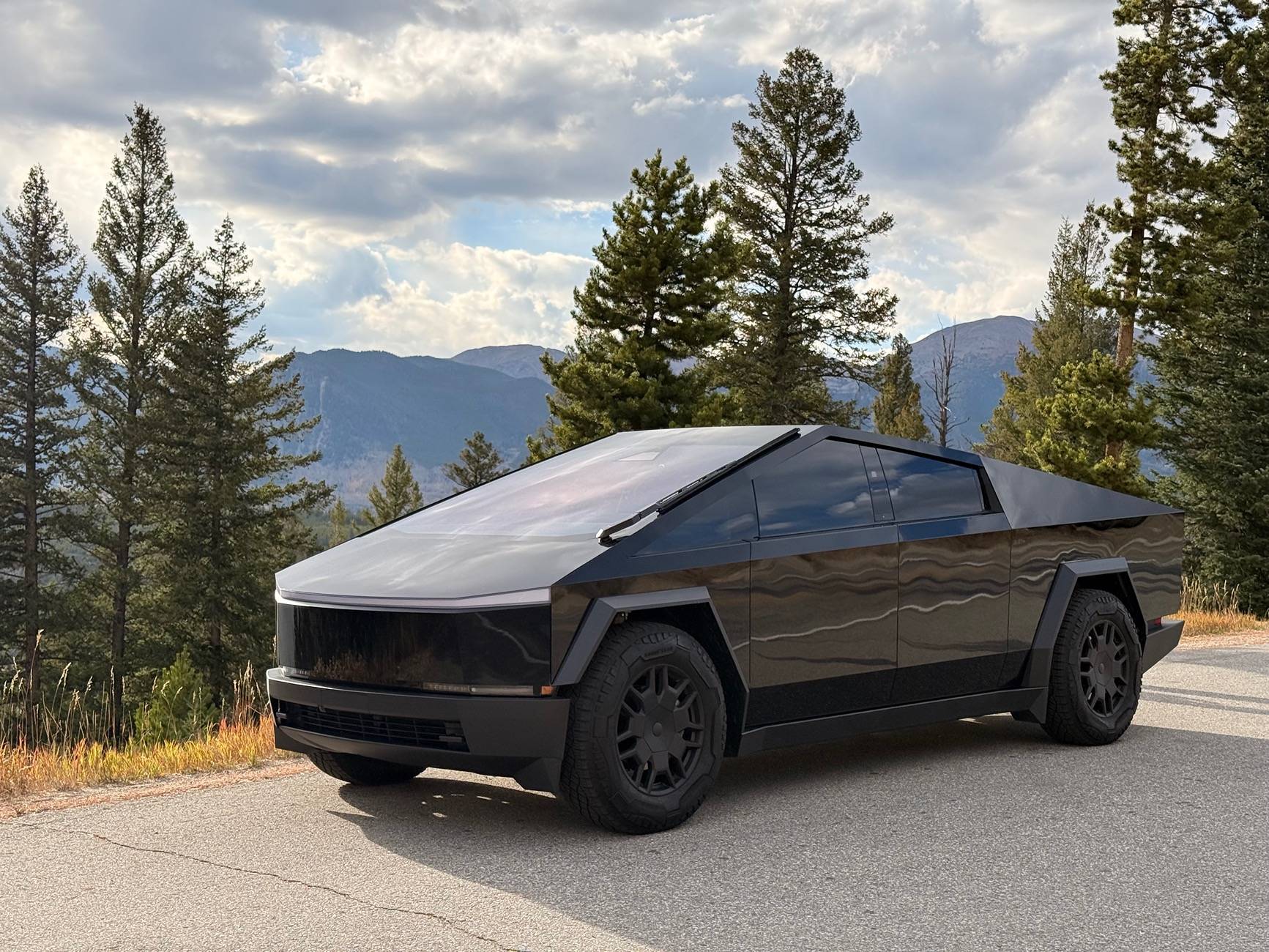 Tesla Cybertruck Daily random Cybertruck photos thread - Post Yours! 📸 🤳 IMG_0089