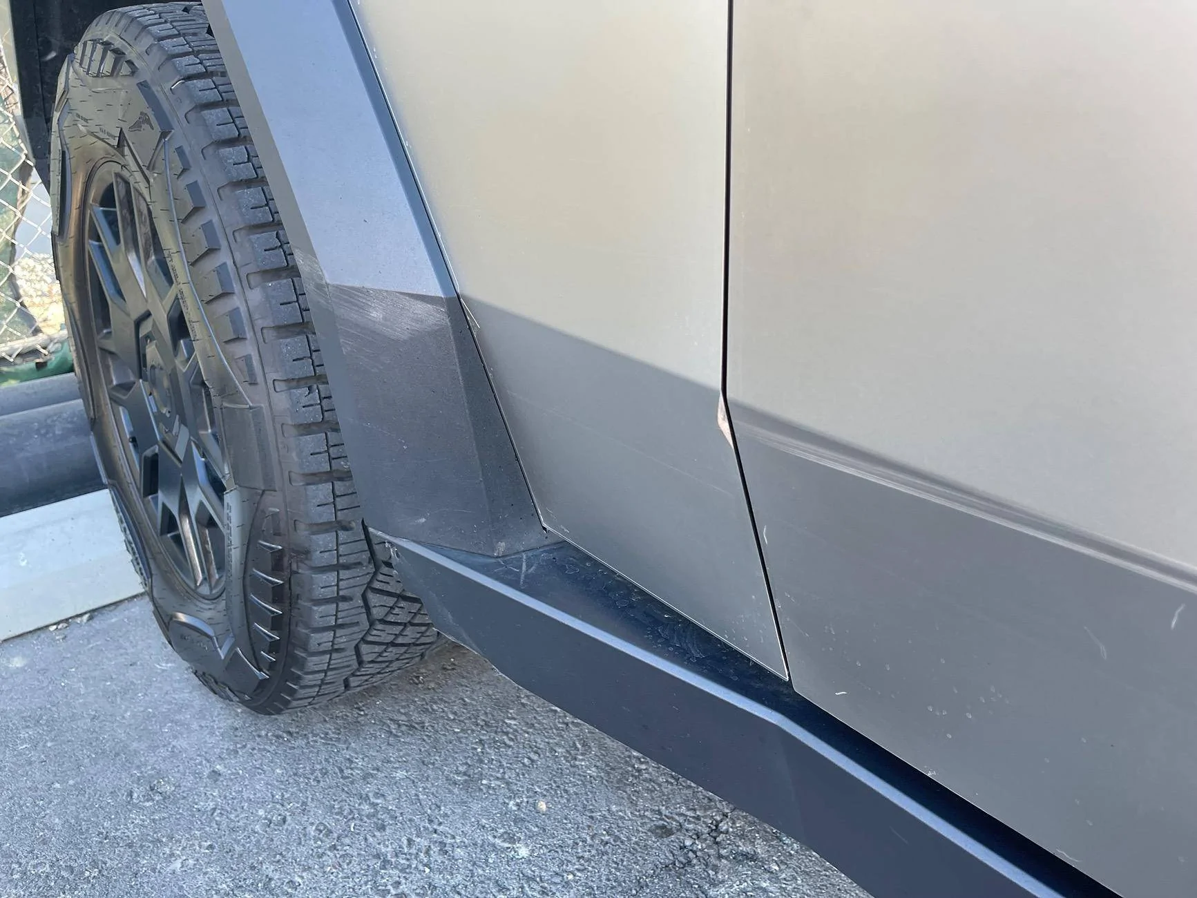 Tesla Cybertruck Spray on bed liners - experience, feedback? IMG_6800