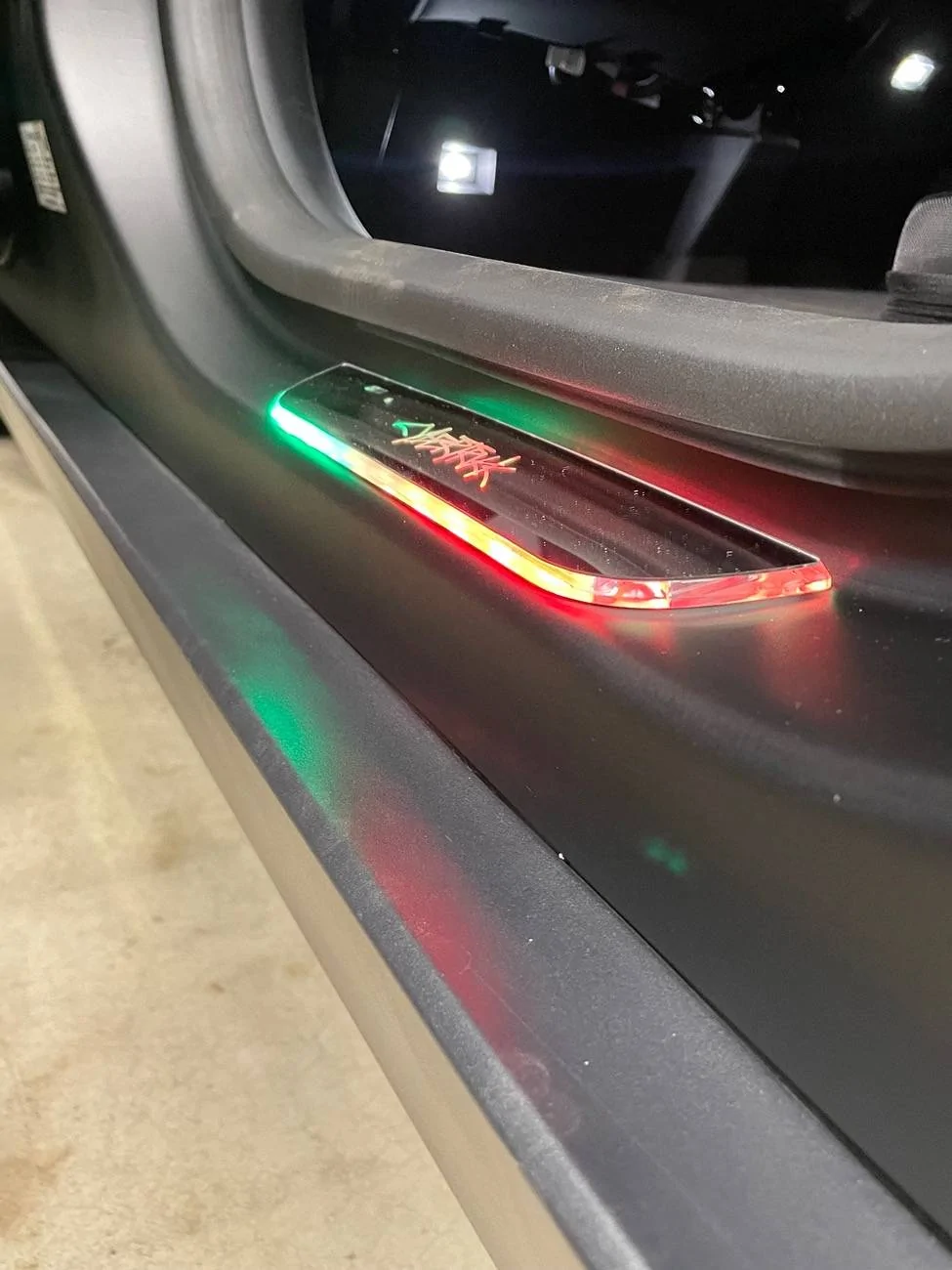 Tesla Cybertruck 20% off with code  HUGOREVIEWS   Te⚡️studio accessories! https://www.tesstudio.com IMG_6137