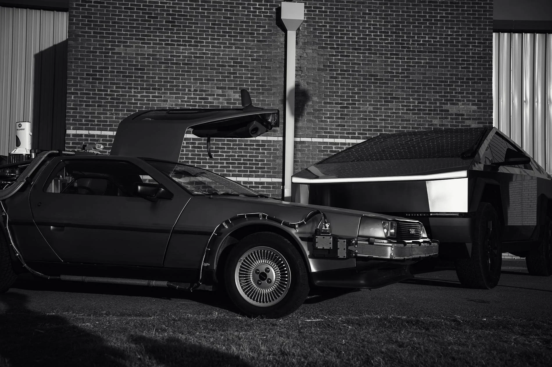 Tesla Cybertruck Past Meets Future: Cybertruck + Back to The Future DeLorean DSC02693