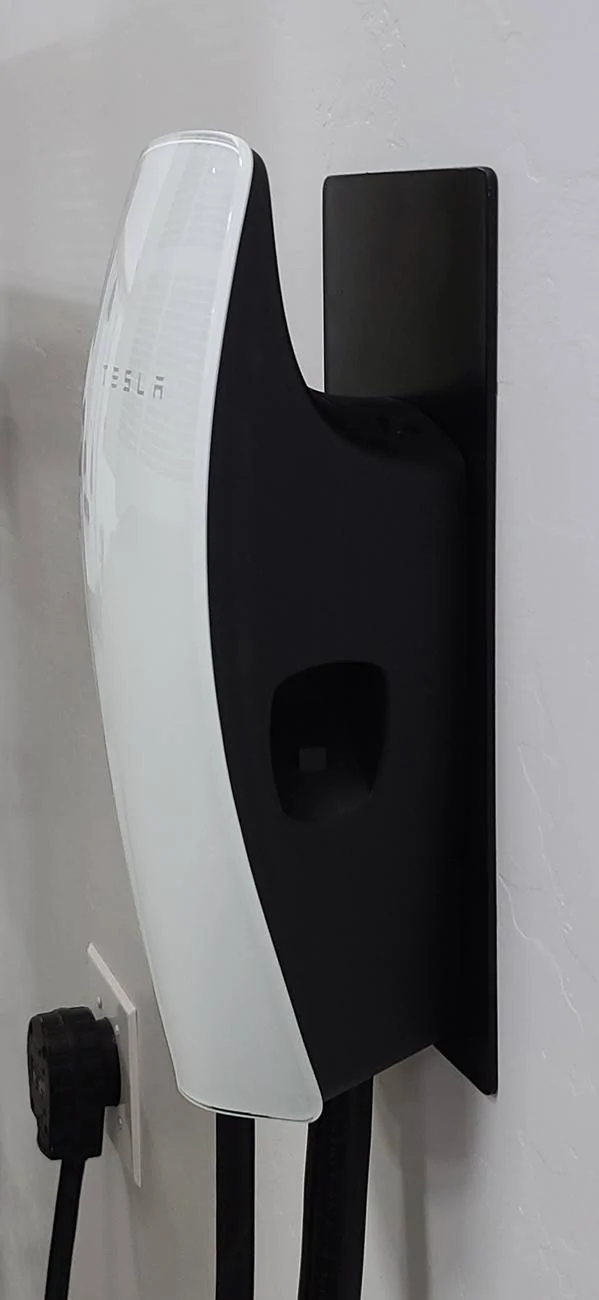 Tesla Cybertruck Any accessory to keep docked charging cable (Tesla home charger) from rubbing against garage wall? 20241014_110112