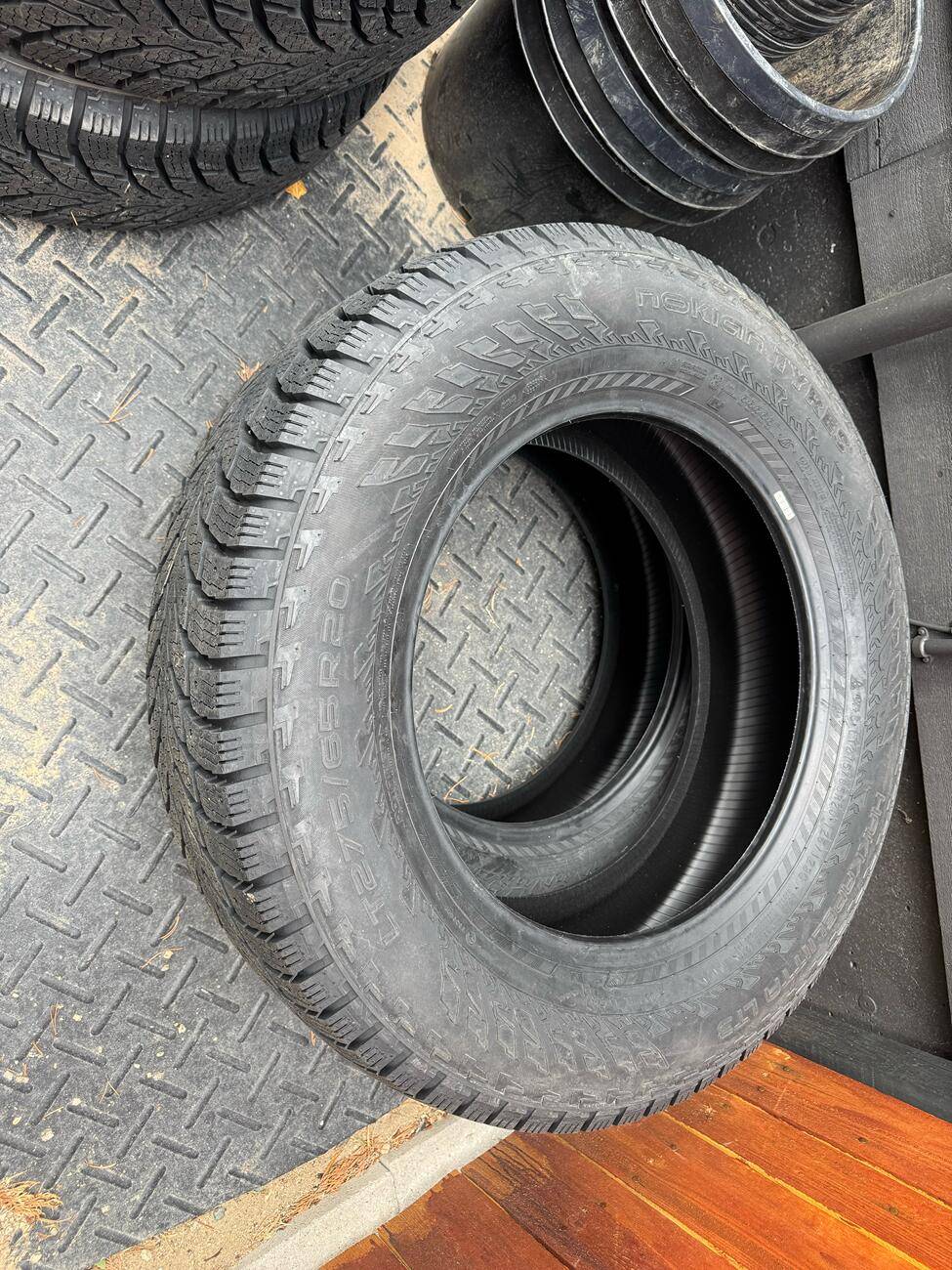 Tesla Cybertruck Running Blizzak or Nokian winter / snow tires yet? tempImaget4AFVY