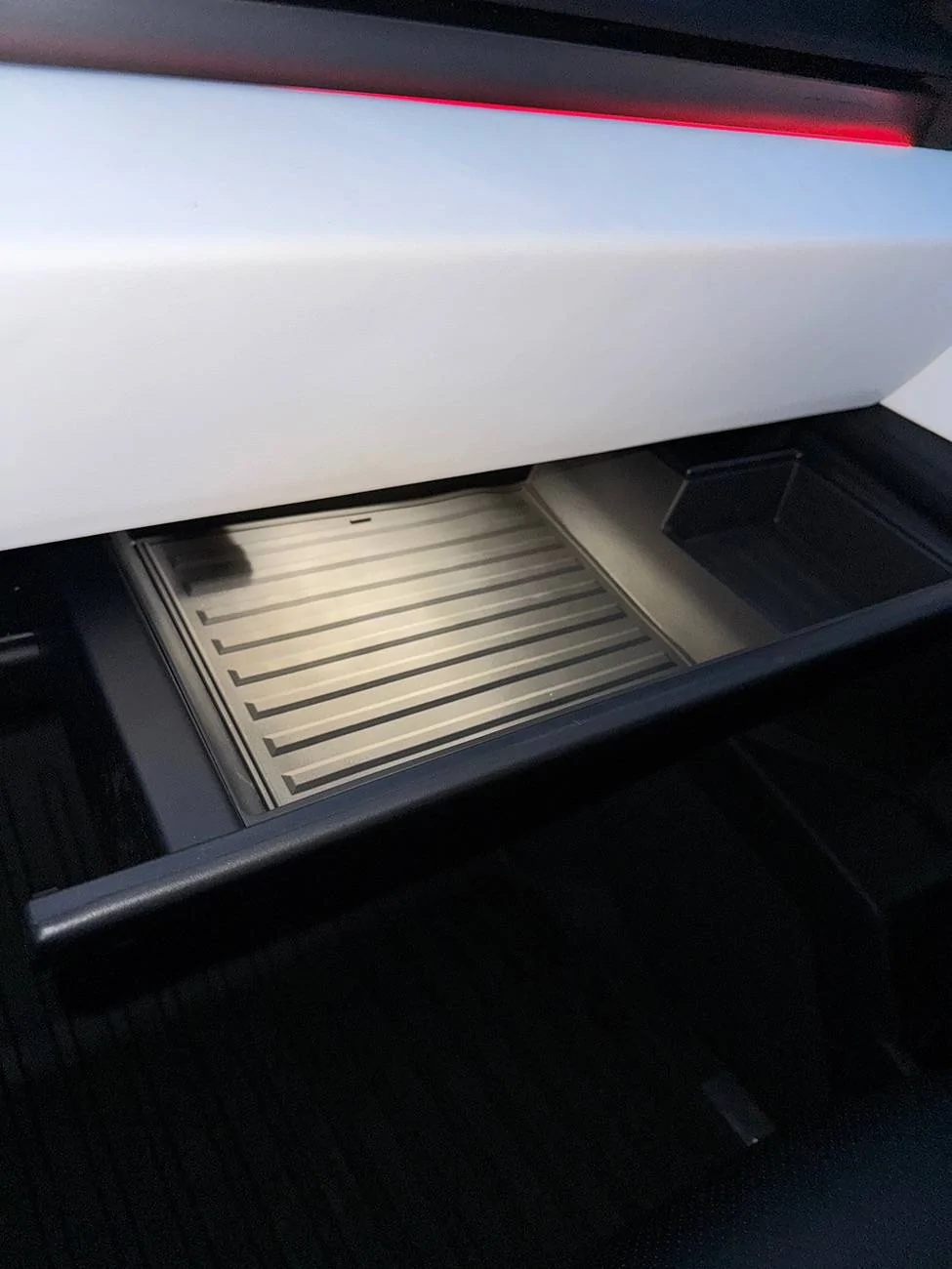 Tesla Cybertruck Cybertruck new accessories- console organizer, frunk cushion, glove box mat etc IMG_2264