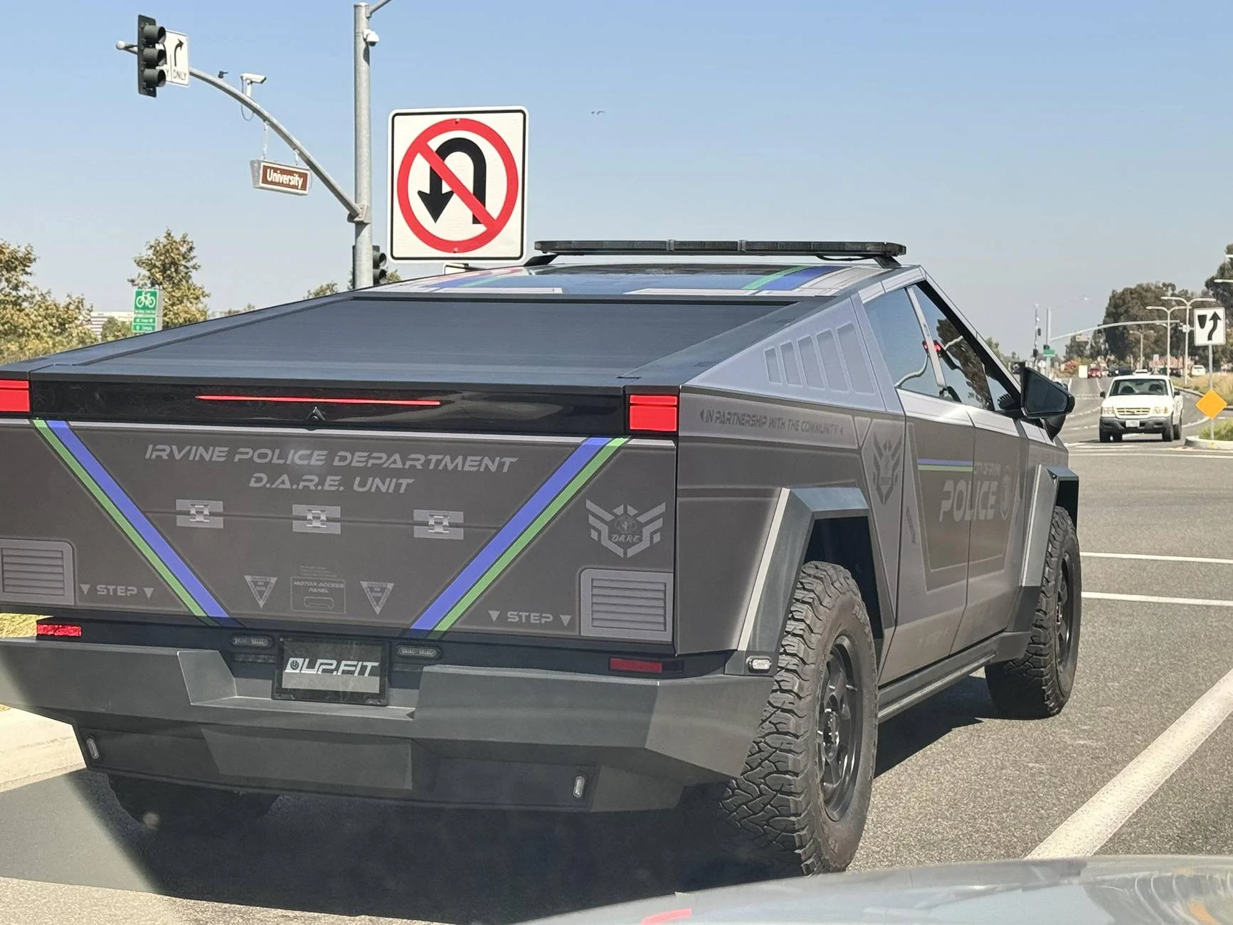 Tesla Cybertruck Irvine Police Cybertruck Revealed! Upfit build by Unplugged Performance tecbka33e9ud1
