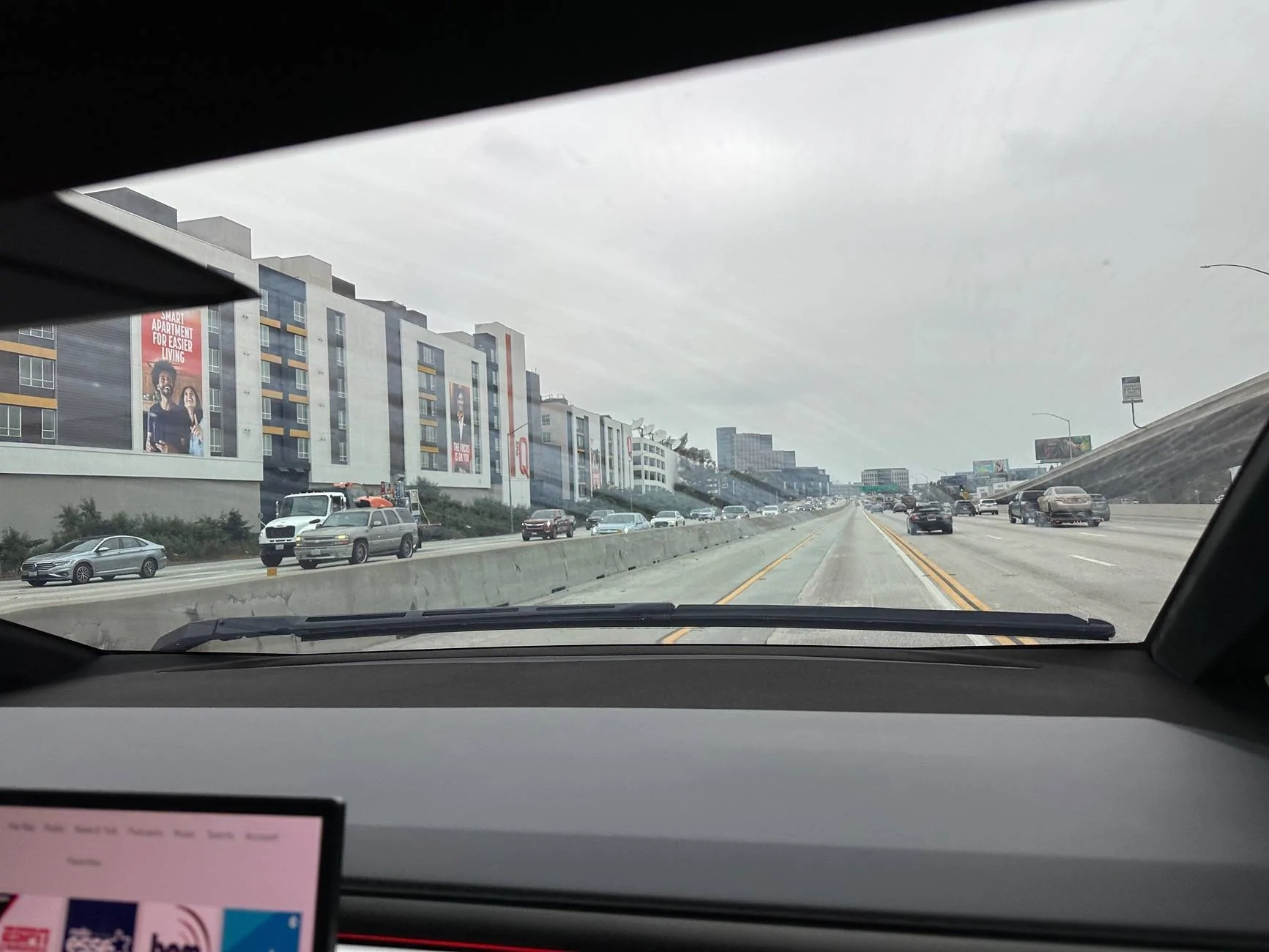 Tesla Cybertruck Windshield wiper stays in down position? IMG_9489