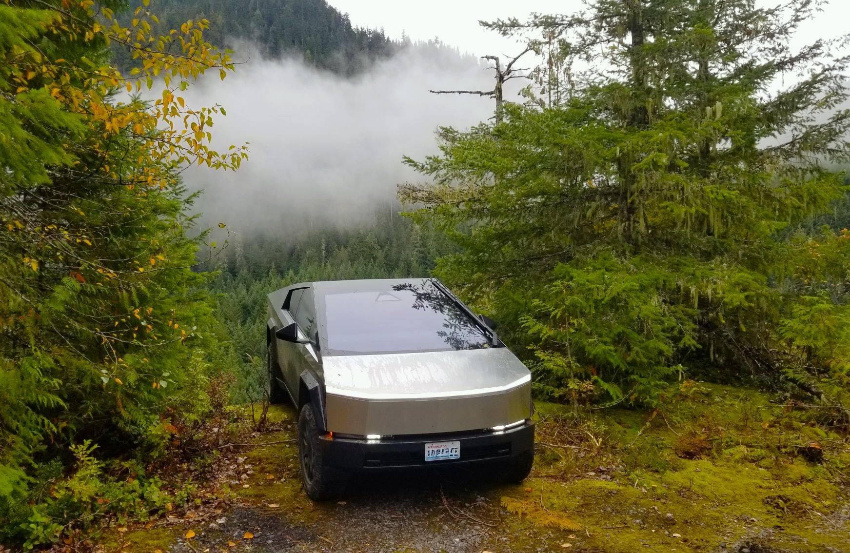 Tesla Cybertruck Show off your Cybertruck in fall colors 20241015_142000adsm