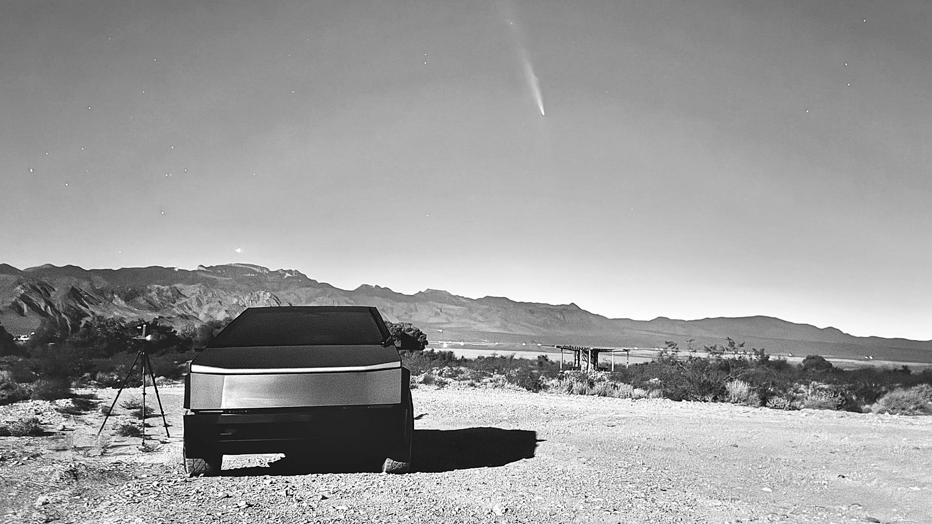 Tesla Cybertruck Capturing a comet with the Cybertruck 💫 IMG_1383