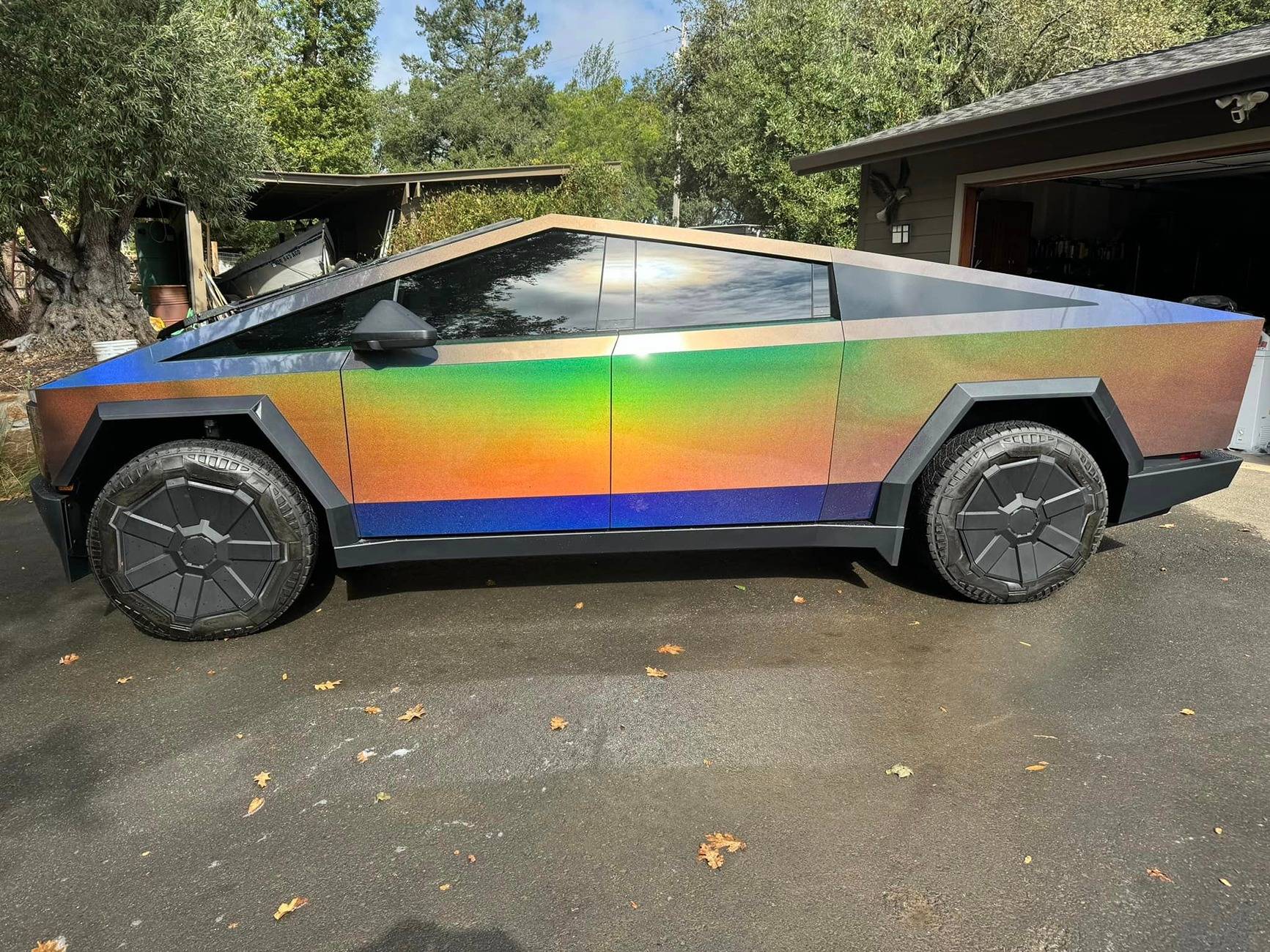 Tesla Cybertruck COLOR SHIFT / FADE / CHAMELEON Vinyl Wrap & PPF Cybertruck -- Photos & Videos 3M 2080 Gloss Flip Psychedelic Vinyl Wrap on Cybertruck with false window wrap & window tints 4