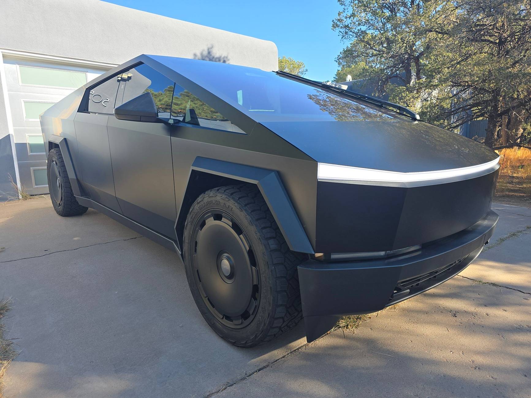 Tesla Cybertruck 2024 Newset Tesla Cybertruck Roof Sunshade Launched! Free Trial Slots Up for Grabs! 🌞 20241011_092737