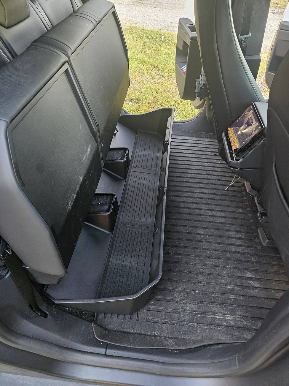 Tesla Cybertruck Backseat Storage Bin Review - Teslaunch 20241003_190622
