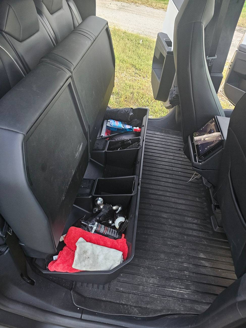Tesla Cybertruck Backseat Storage Bin Review - Teslaunch 20241003_191801
