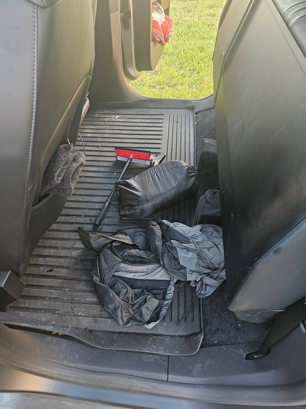 Tesla Cybertruck Backseat Storage Bin Review - Teslaunch 20241003_190049