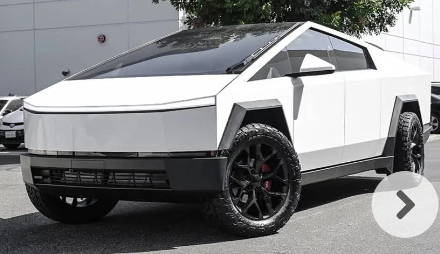 Tesla Cybertruck WHITE Vinyl Wrap & PPF Cybertruck -- Photos & Videos IMG_5895