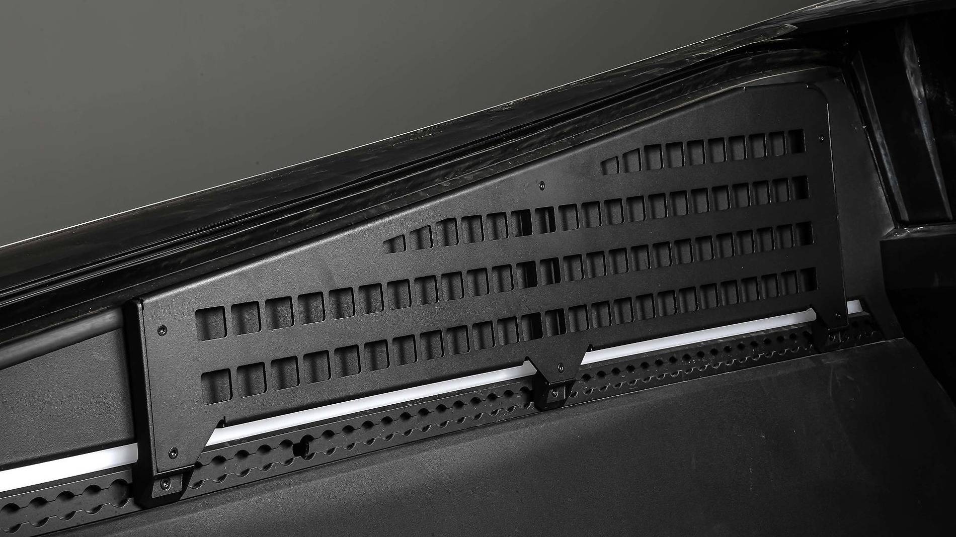 Tesla Cybertruck Foronetry | Truck Bed L-Track Molle Panels Available Now! 安装视频-封面