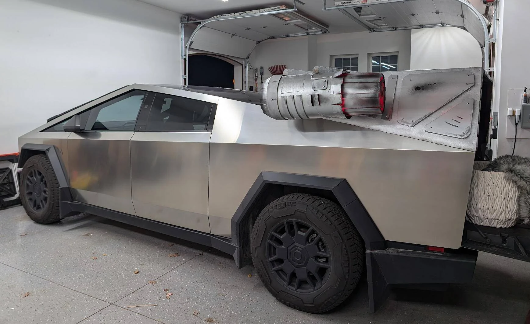 Tesla Cybertruck 🎃🕸️🐉 GIVEAWAY RealWheels EV Cybertruck of the Month Contest (RWCev CTOTM) - October 2024 🐉🕸️🎃 1729278020194-h4