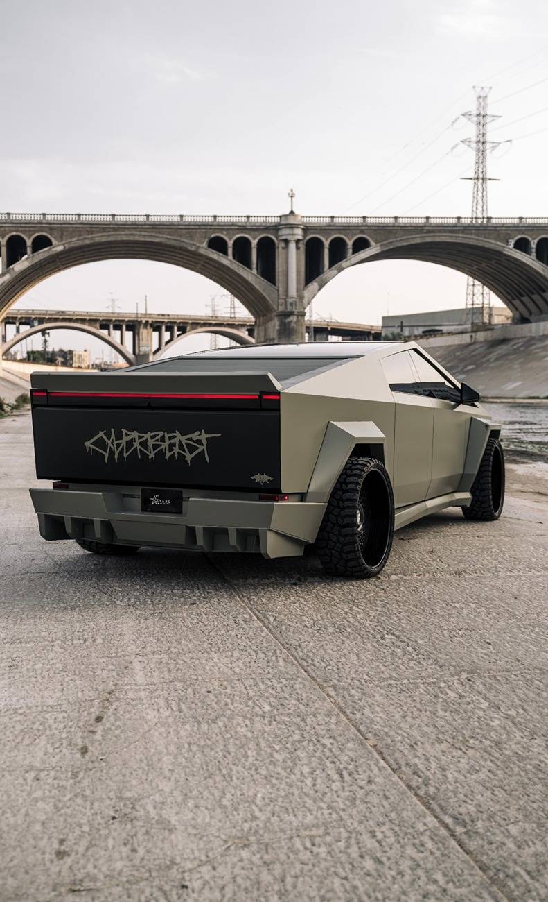 Tesla Cybertruck FIRST INSANE Wide Body Cybertruck Kit INSTALLED IMG_8565