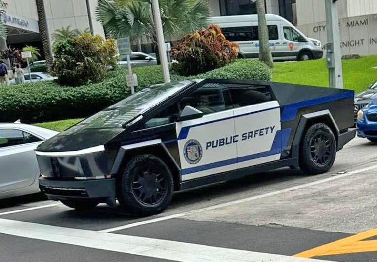 Tesla Cybertruck Miami Public Safety Vehicle Cybertruck GaR2a0vWgAAswee copy