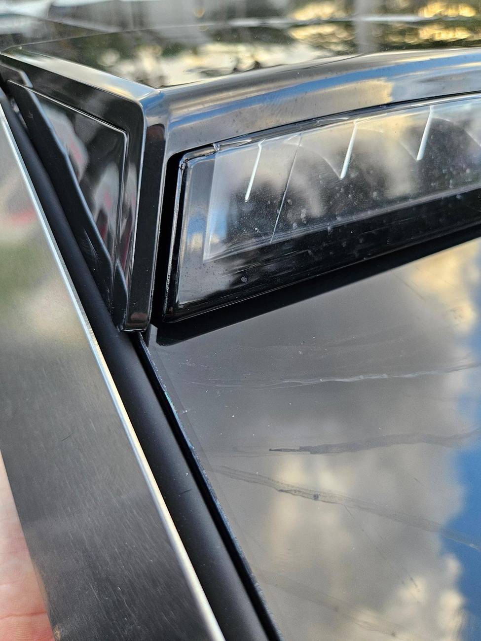 Tesla Cybertruck Offroad Light Bar Installed by Service Center! Menu first look: Ditch Lights & Flood Flights functions signal-2024-10-19-181425_003