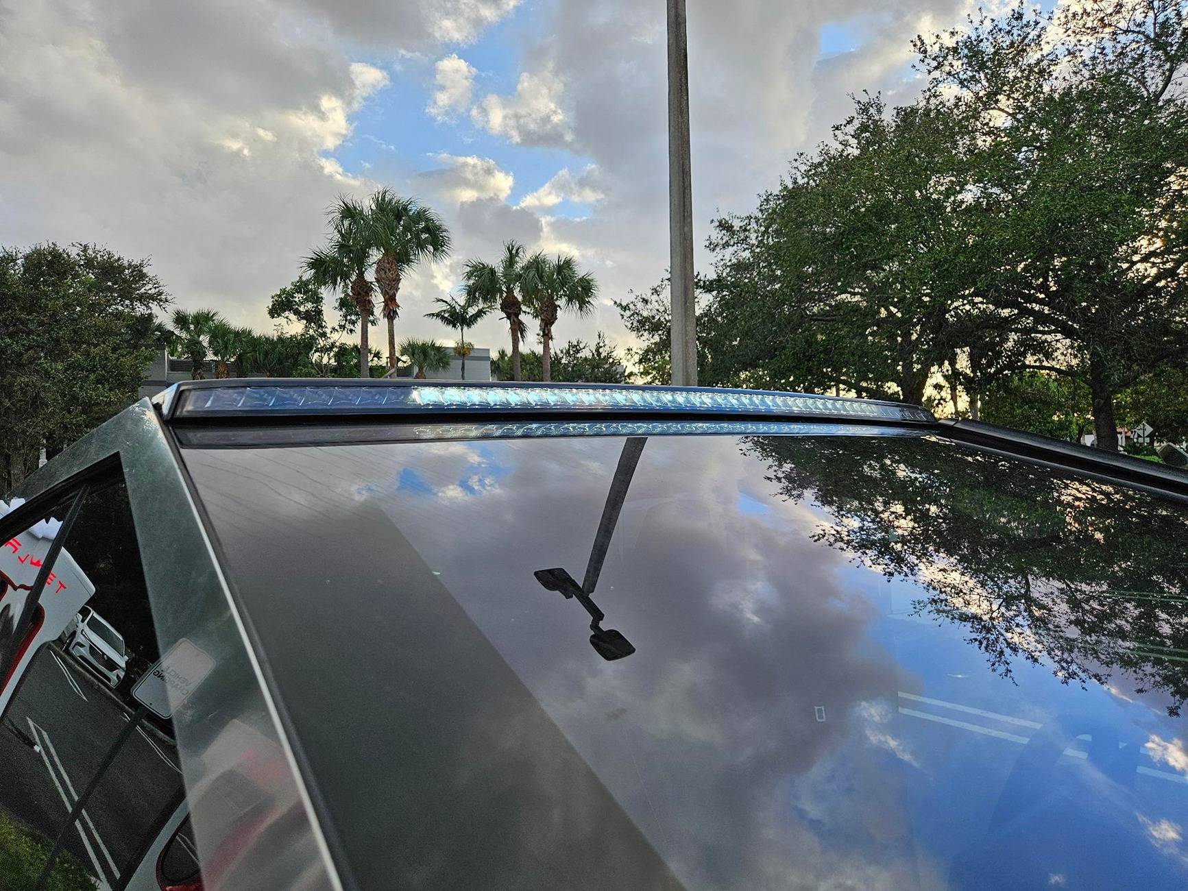 Tesla Cybertruck Offroad Light Bar Installed by Service Center! Menu first look: Ditch Lights & Flood Flights functions signal-2024-10-19-181215_006