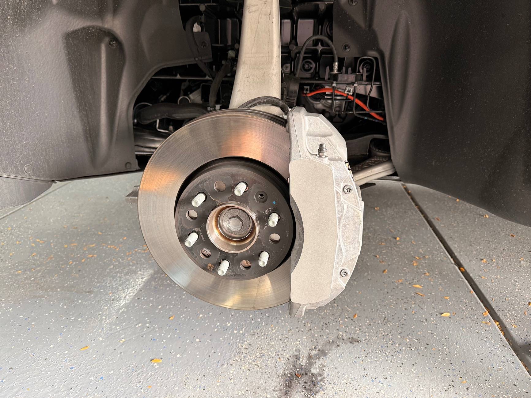 Tesla Cybertruck Painted Calipers DIY 🎨🖌️[updated with steps] IMG_0124