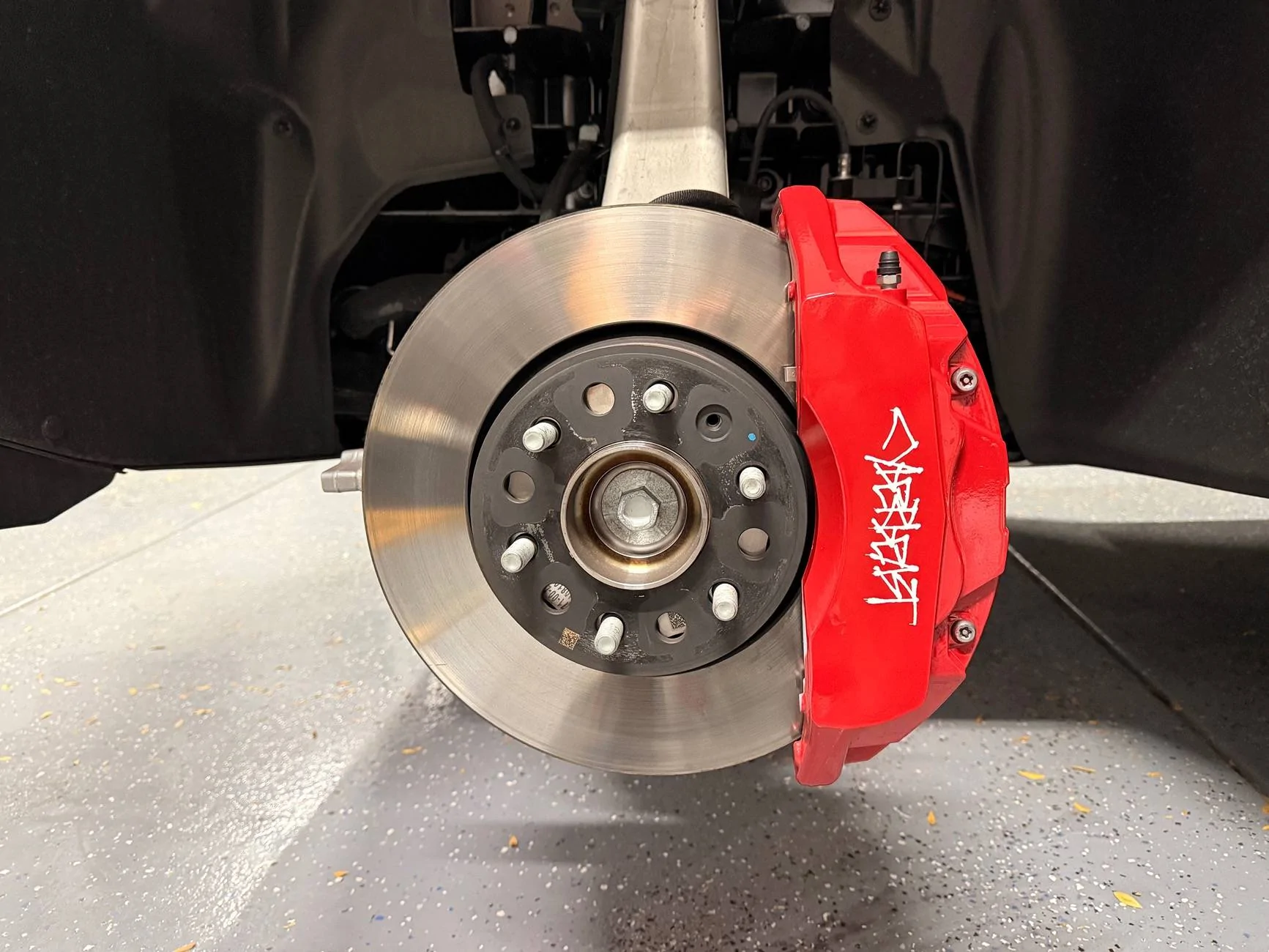 Tesla Cybertruck Painted Calipers DIY 🎨🖌️[updated with steps] IMG_0137