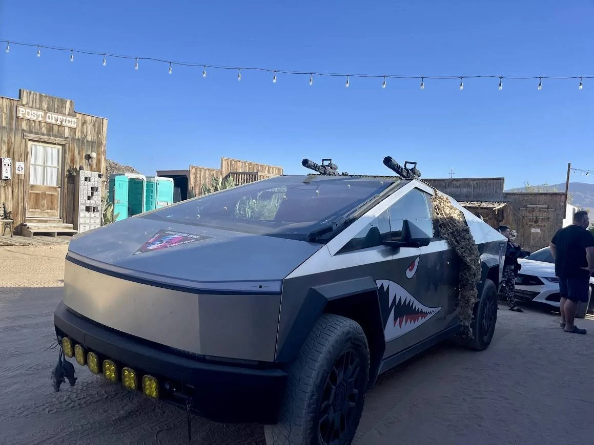 Tesla Cybertruck Compilation: Off-Road Aftermarket Accessories & Parts IMG_8039