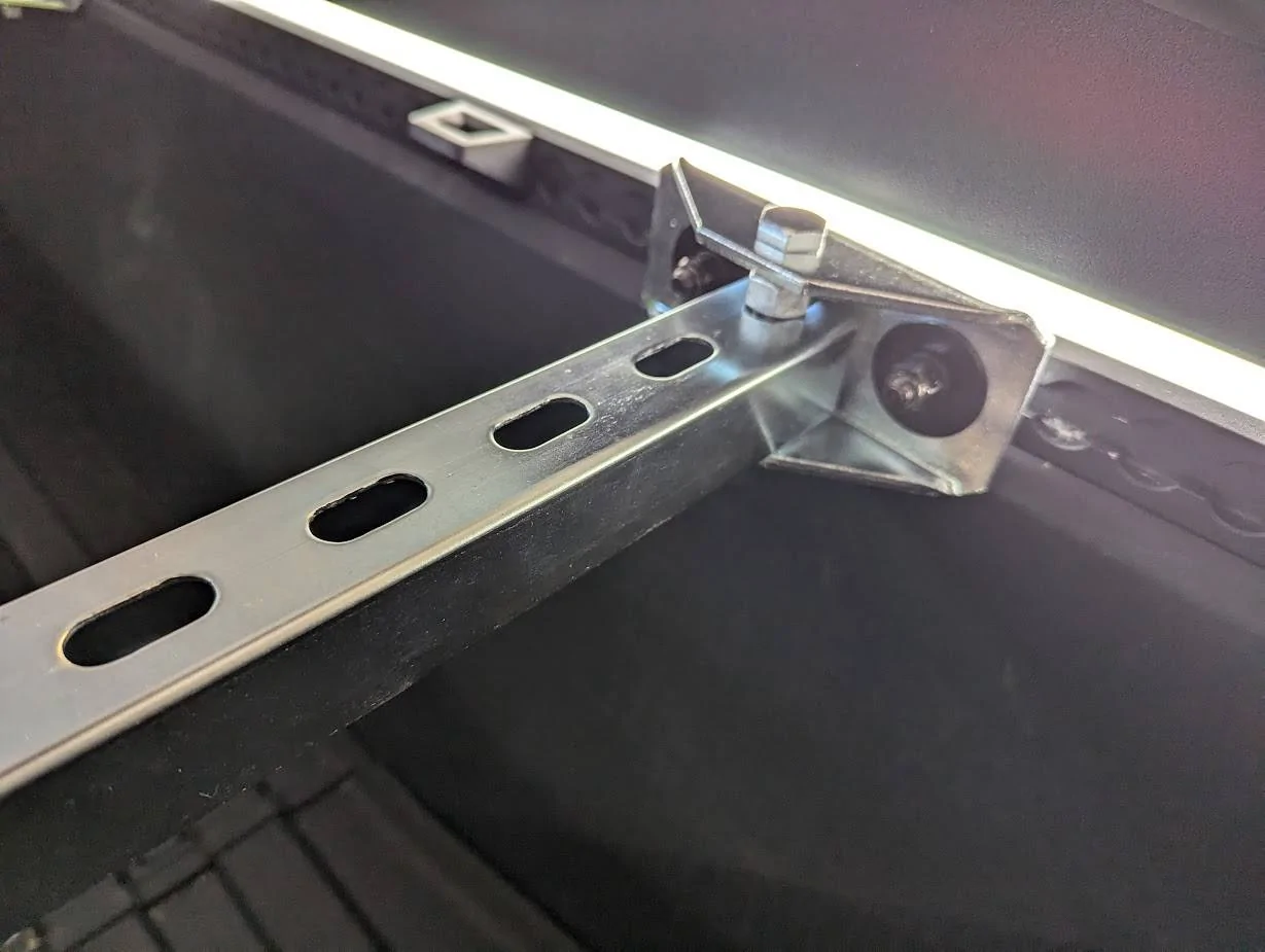 Tesla Cybertruck Anyone develop L-Track cross bars? PXL_20241007_182126517