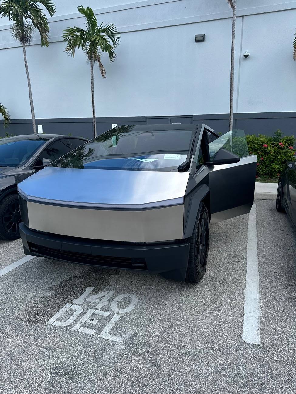 Tesla Cybertruck Height settings idea for future update IMG_1556