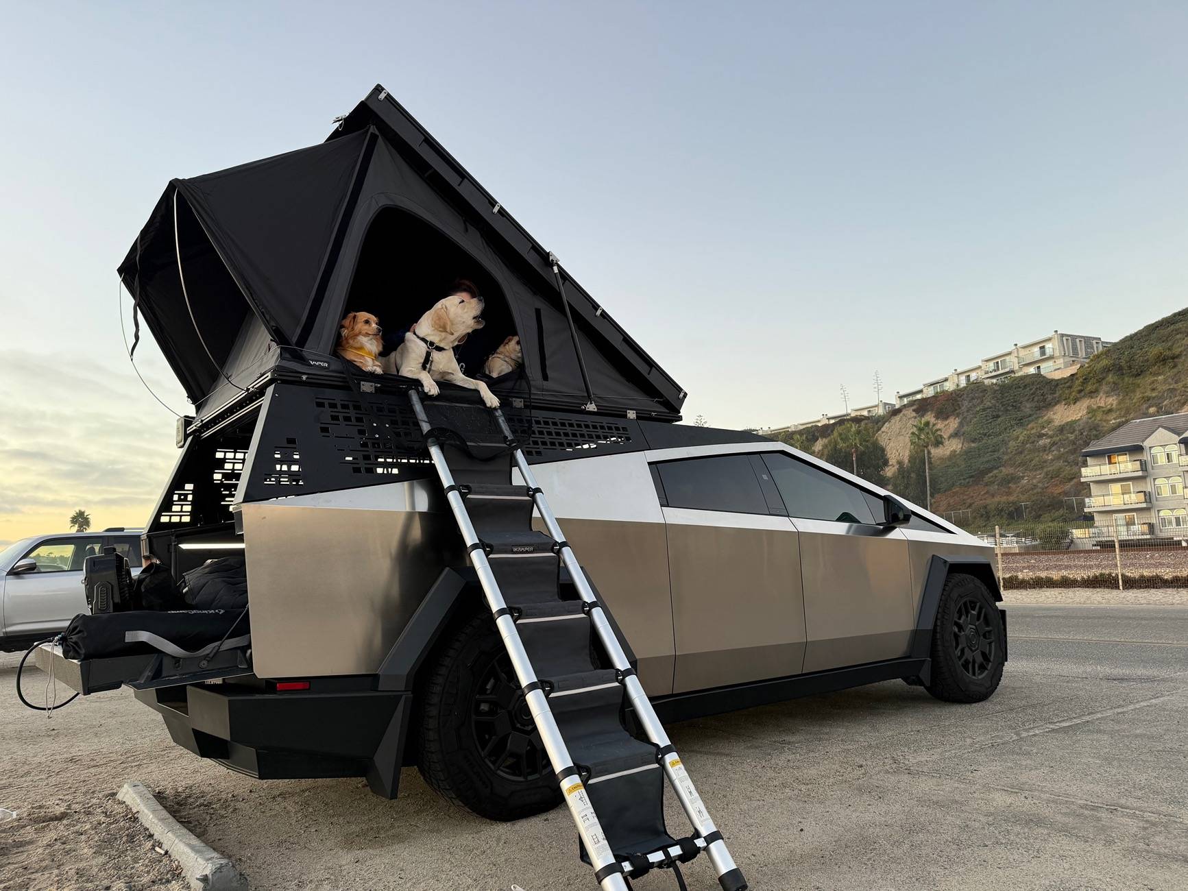 Tesla Cybertruck Review - CYBERTRUCKco Molle Rack and full comparison tempImagetBWNL