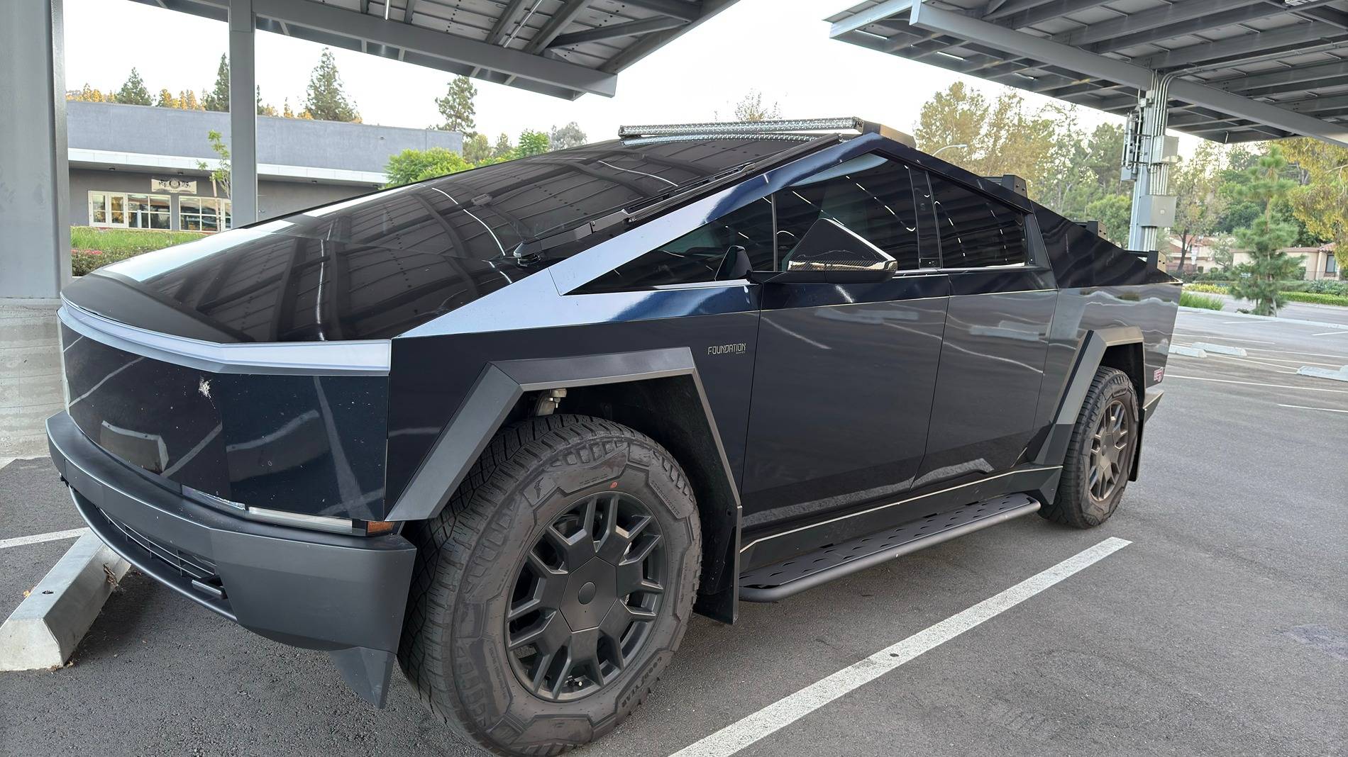 Tesla Cybertruck Cybertruck LED Light Bar is a good option for off-road IMG_1360.HEIC.JPG