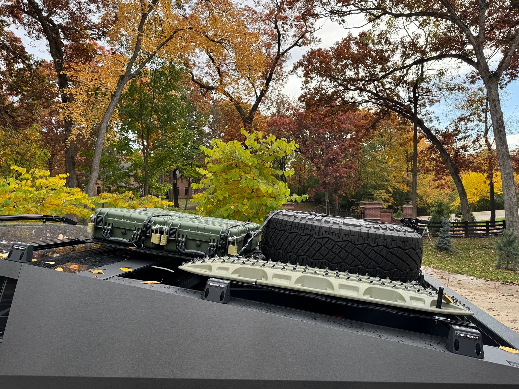 Tesla Cybertruck Customized roof rack installed with unique spare tire placement IMG_4638