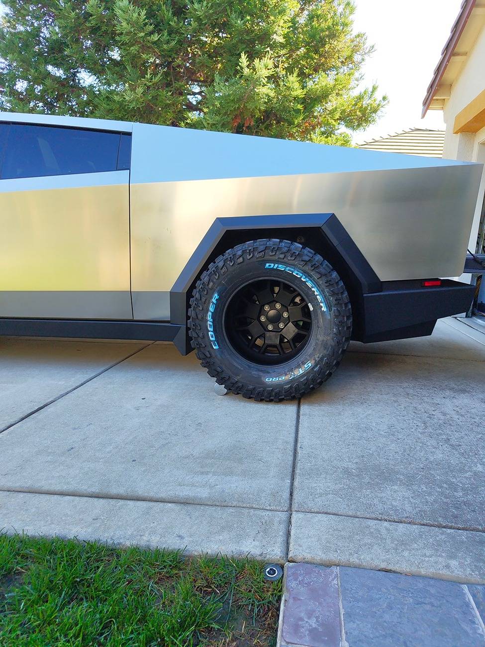Tesla Cybertruck Cooper Mud Tires - Waiting for Beadlock wheels IMG_20240929_102317144