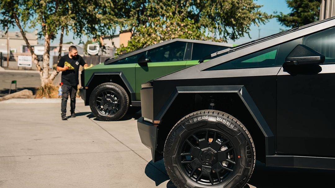 Tesla Cybertruck BLACK Vinyl Wrap & PPF Cybertruck -- Photos & Videos 464395452_18353515708185462_7018259249025974211_n