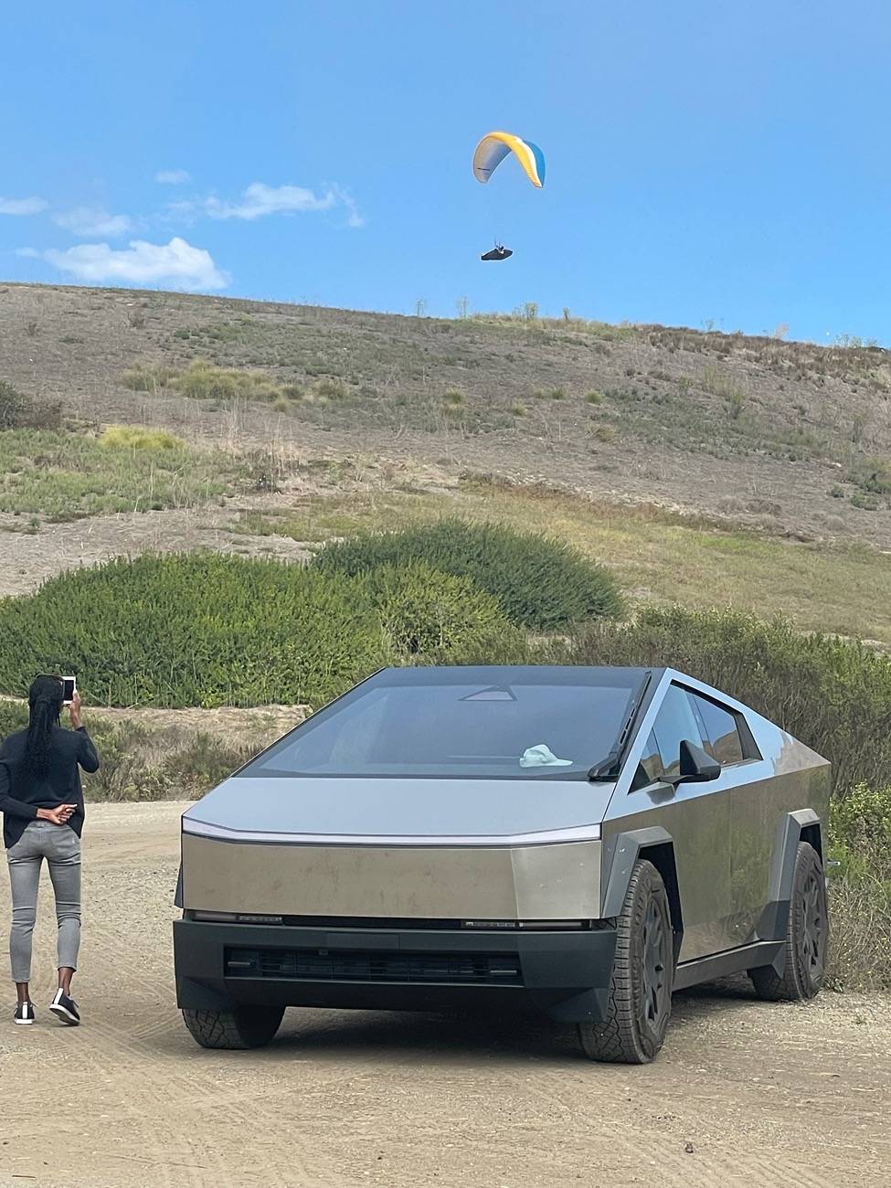 Tesla Cybertruck Daily random Cybertruck photos thread - Post Yours! 📸 🤳 IMG_1357