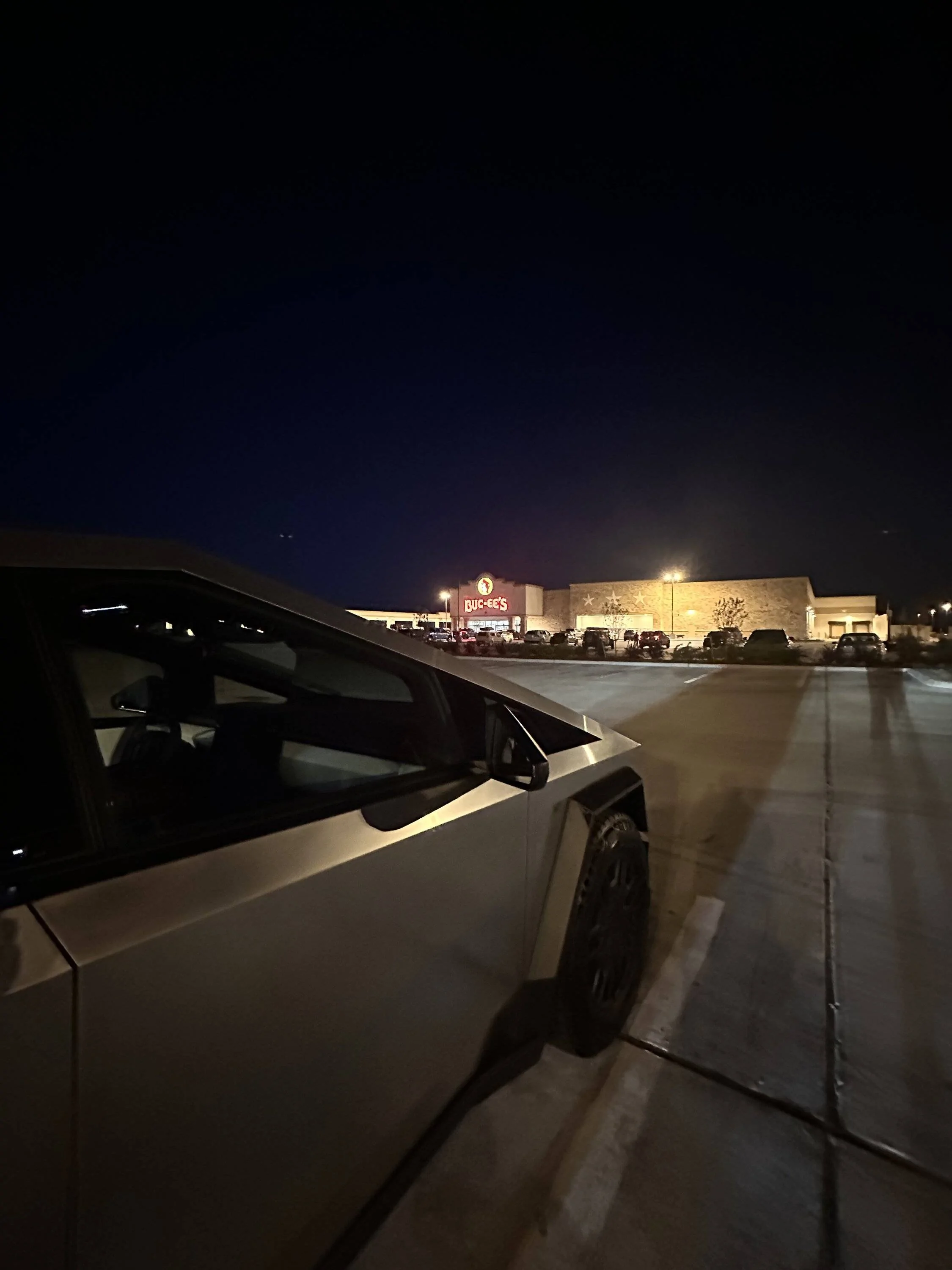 Tesla Cybertruck Picked up CYBERBEAST and brought it 1000 miles back to Wisconsin in 16 hours. Comments and initial impressions! IMG_8332