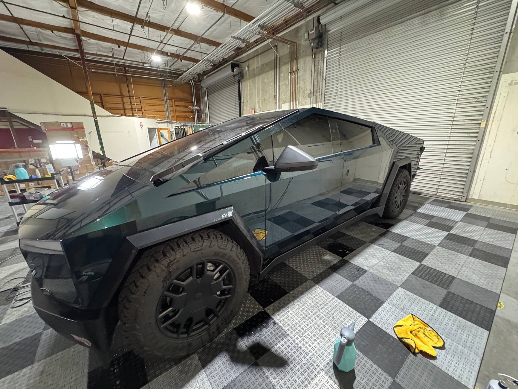 Tesla Cybertruck TWRAPS Iridescent Emerald PPF Cybertruck IMG_2198
