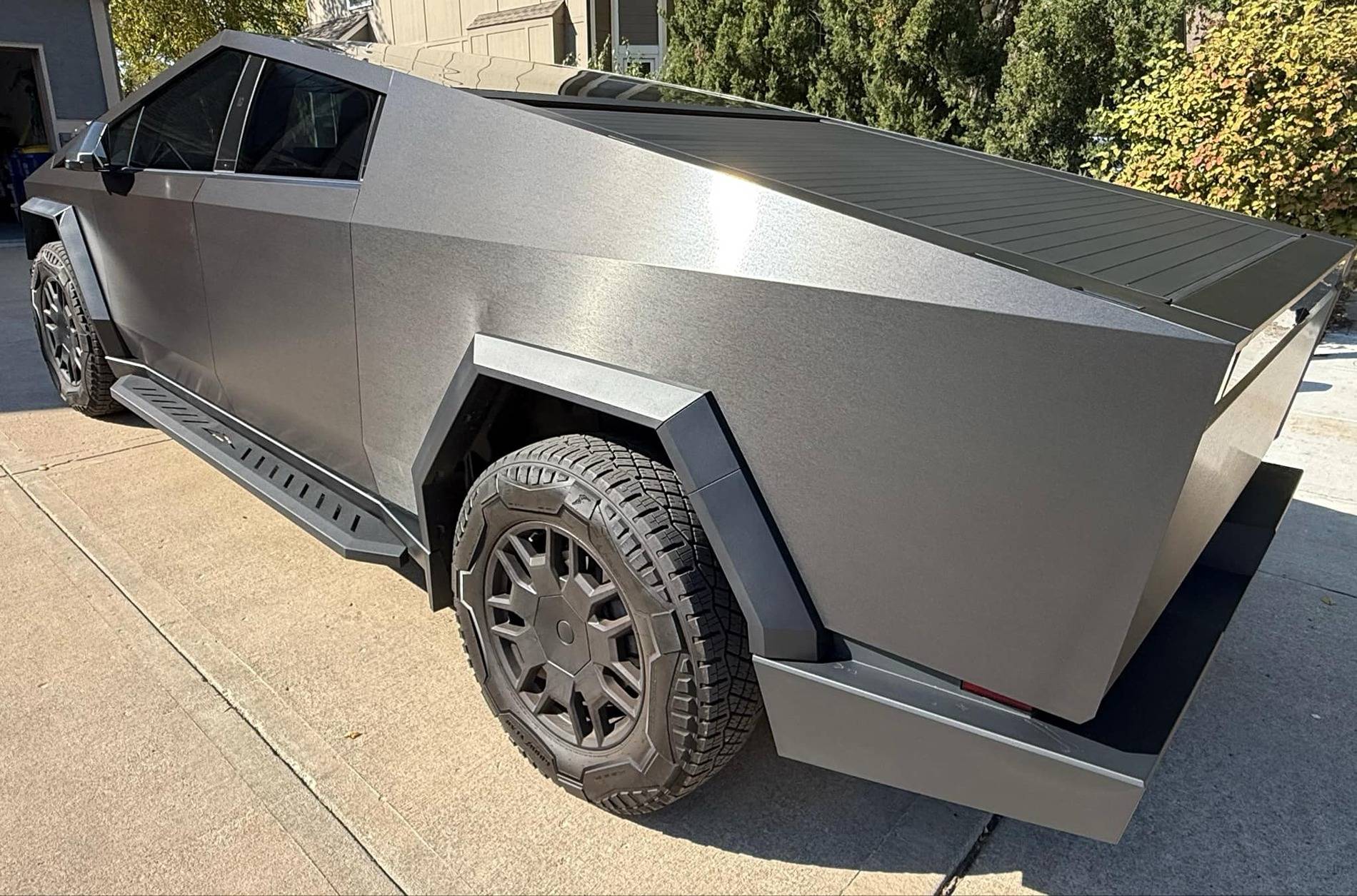 Tesla Cybertruck Get 22% off on Running Baords! See Real Customer Feedback inside! 78903b181b288cfcbf35351b324b86e