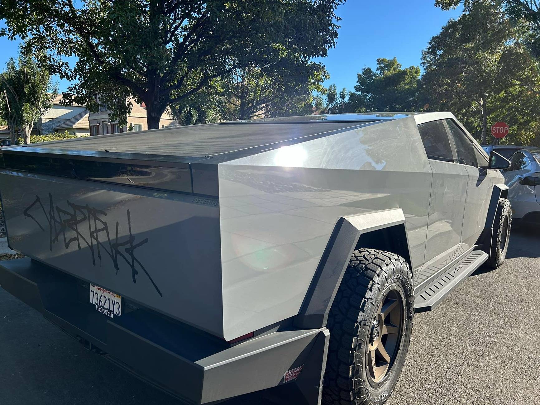 Tesla Cybertruck Get 22% off on Running Baords! See Real Customer Feedback inside! 5ec0b9f6637e14d41975f9884d3eb1f
