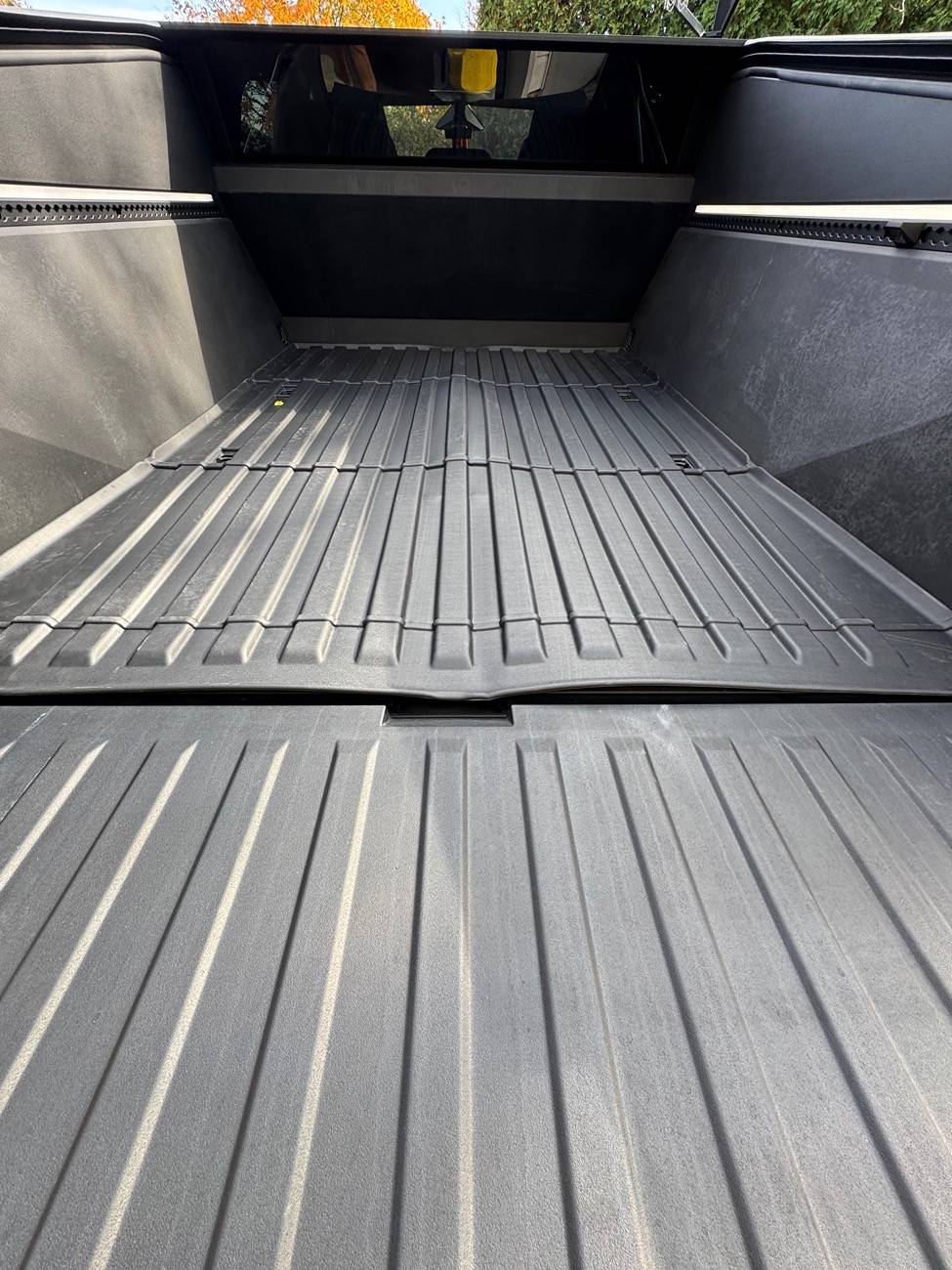 Tesla Cybertruck Review: Cargo Mats @Foronetry IMG_2557