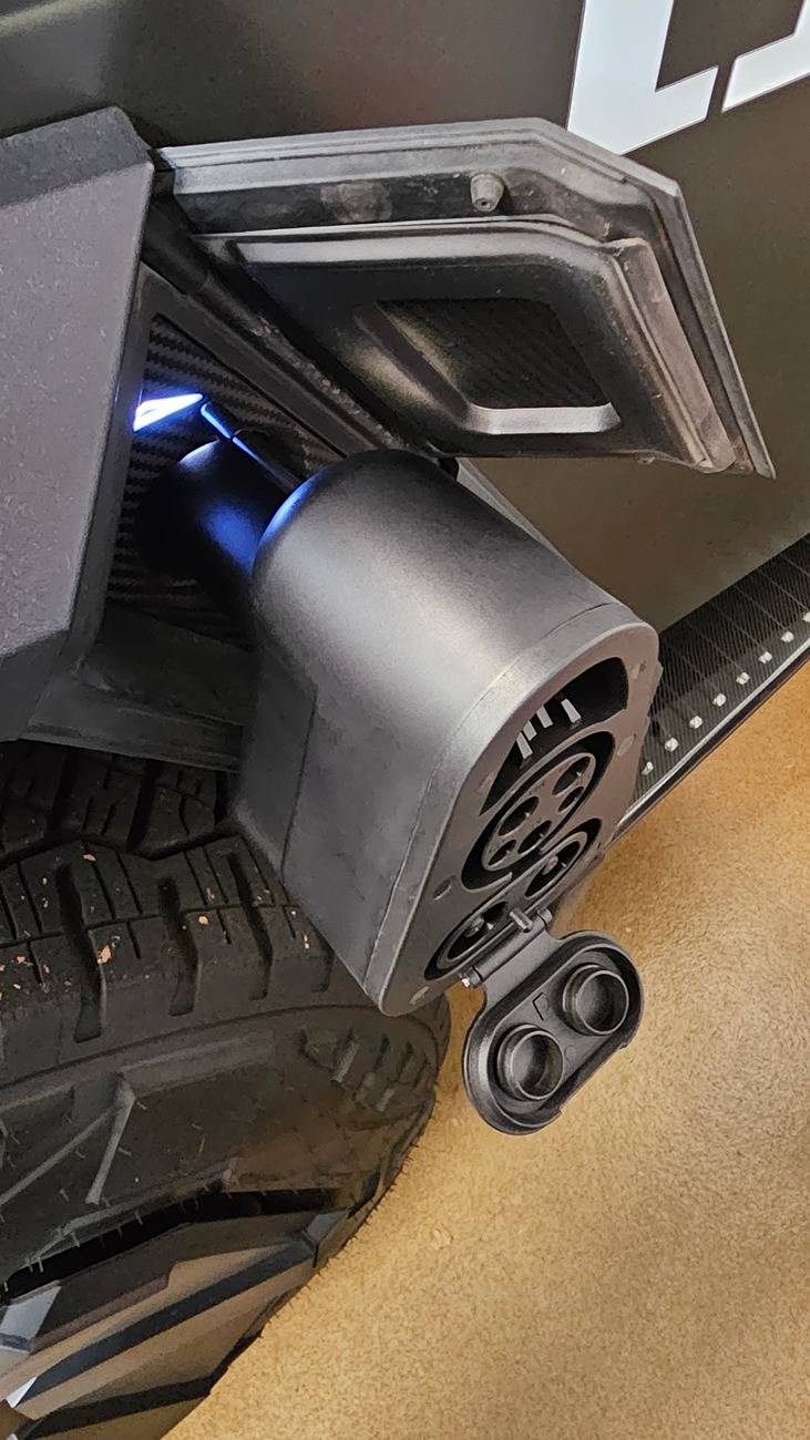 Tesla Cybertruck Cybertruck CCS1 x J1772 to Tesla(NACS) Fast Charging Adapter by TESLAUNCH 20241028_230935