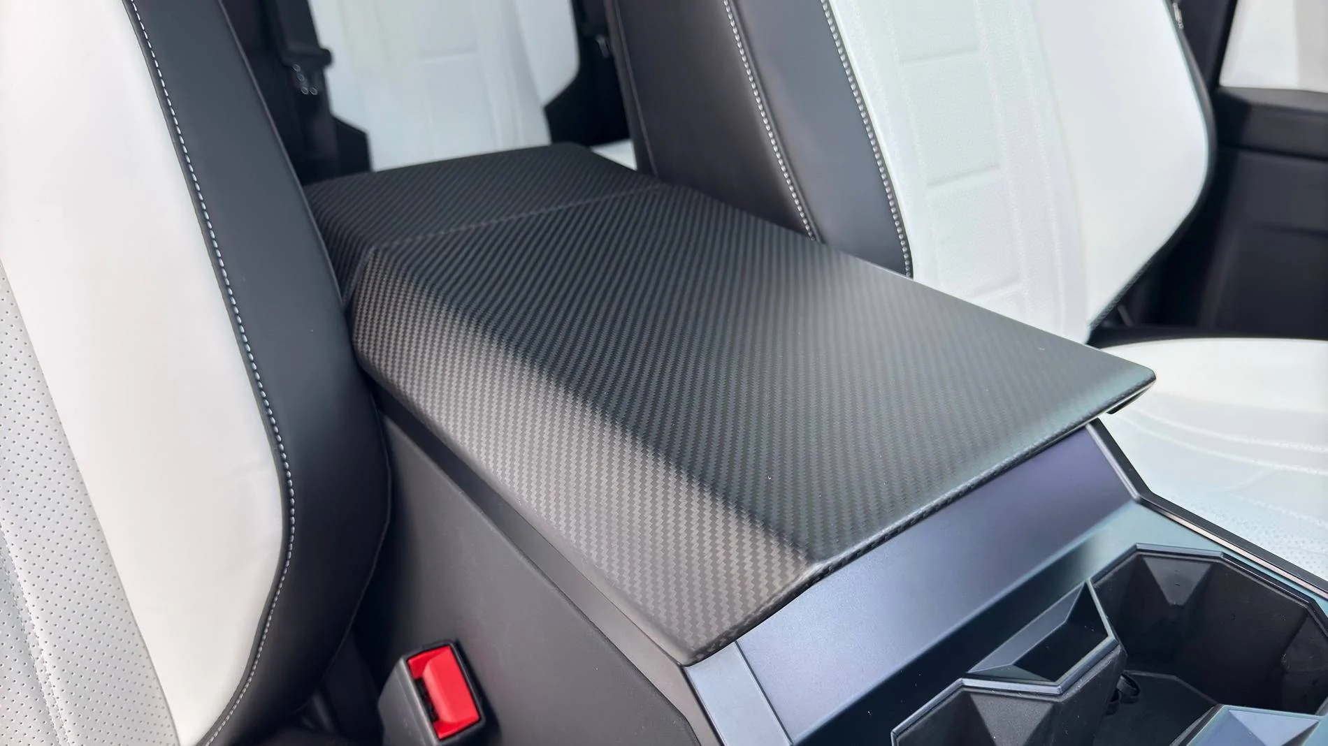Tesla Cybertruck Installed real carbon cover on my Cybertruck's armrest,looks luxury IMG_2308.HEIC