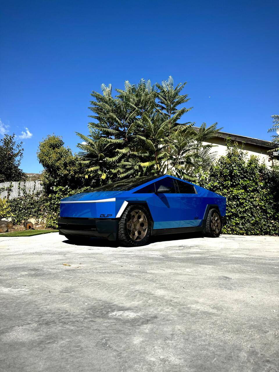 Tesla Cybertruck 🔵 Our BLUE Cybertruck GOES BRONZE! 😮 IMG_8780 Large