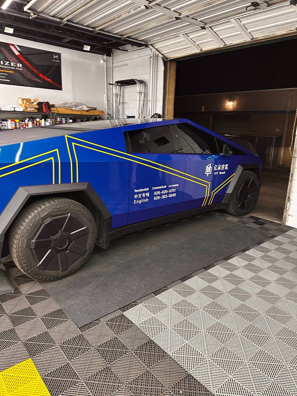 Tesla Cybertruck new warp avatar IMG_1181